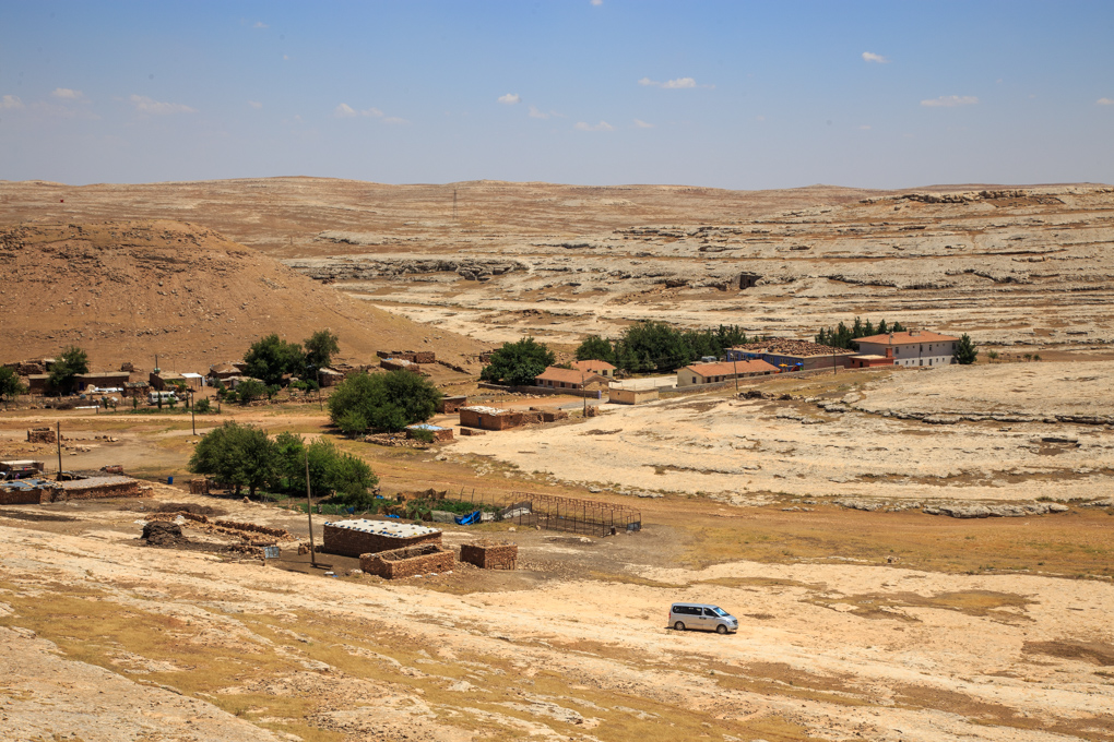 Sogmatar, Yardimci